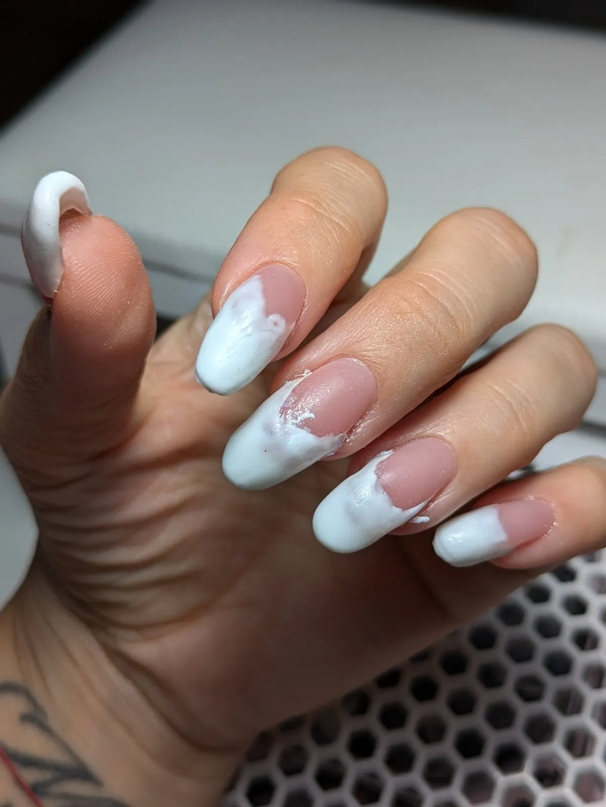 Francesa sobre uñas largas con acabado pulido